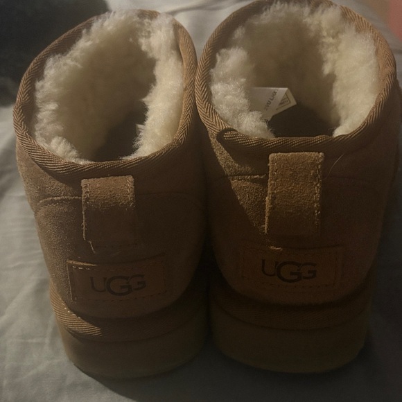 UGG boots - Picture 2 of 6